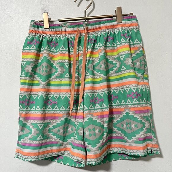 Chubbies En Fuego Aztec 7” Swim Trunks Size M Lined Beach Vacation Men's NWOT - Picture 1 of 11